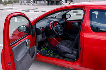 Продажа Toyota Aygo I 1.0 MT (67 л.с.) 2007 Красный в Автодом