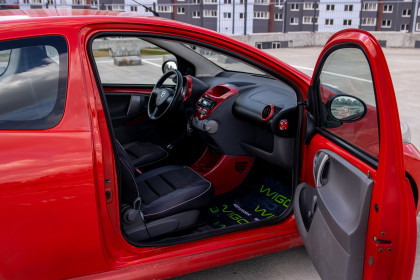 Продажа Toyota Aygo I 1.0 MT (67 л.с.) 2007 Красный в Автодом