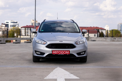 Продажа Ford Focus III Рестайлинг 1.5 AMT (120 л.с.) 2017 Серебристый в Автодом