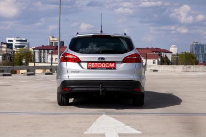 Продажа Ford Focus III Рестайлинг 1.5 AMT (120 л.с.) 2017 Серебристый в Автодом