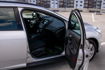 Продажа Ford Focus III Рестайлинг 1.5 AMT (120 л.с.) 2017 Серебристый в Автодом