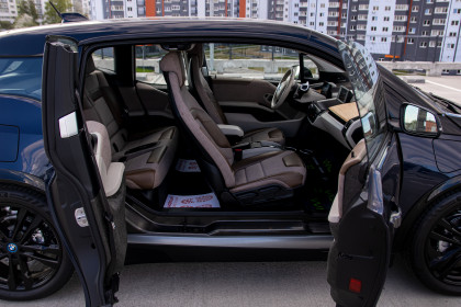 Продажа BMW i3 I (I01) Рестайлинг REX 94Ah S 0.6 AT (184 л.с.) 2018 Синий в Автодом