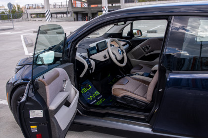 Продажа BMW i3 I (I01) Рестайлинг REX 94Ah S 0.6 AT (184 л.с.) 2018 Синий в Автодом