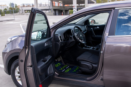 Продажа Kia Sportage IV Рестайлинг 2.0 AT (150 л.с.) 2019 Коричневый в Автодом