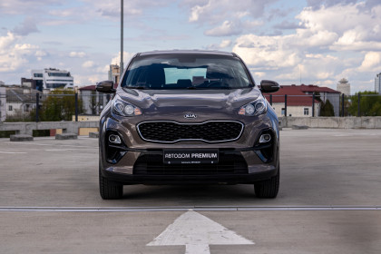 Продажа Kia Sportage IV Рестайлинг 2.0 AT (150 л.с.) 2019 Коричневый в Автодом