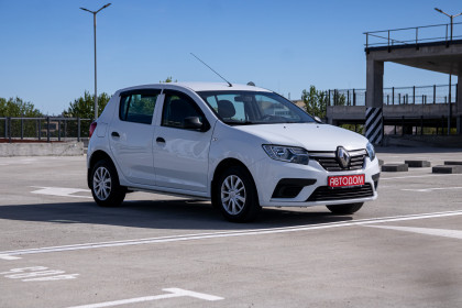 Продажа Renault Sandero II Рестайлинг 1.6 MT (82 л.с.) 2019 Белый в Автодом