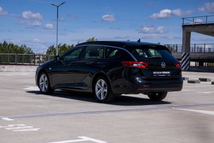 Продажа Opel Insignia II Рестайлинг 1.5 MT (122 л.с.) 2020 Черный в Автодом