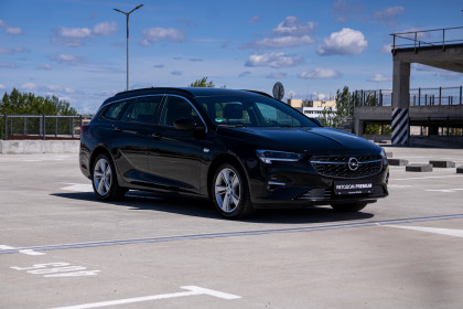 Продажа Opel Insignia II Рестайлинг 1.5 MT (122 л.с.) 2020 Черный в Автодом