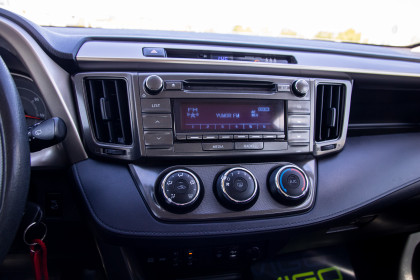Продажа Toyota RAV4 IV (XA40) 2.0 CVT (146 л.с.) 2014 Белый в Автодом