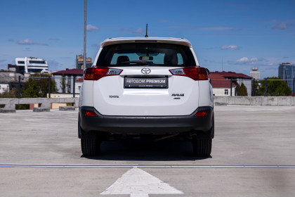 Продажа Toyota RAV4 IV (XA40) 2.0 CVT (146 л.с.) 2014 Белый в Автодом