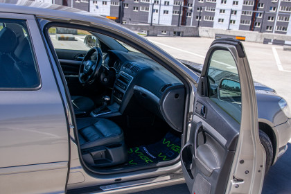 Продажа Skoda Octavia II (A5) Рестайлинг 1.9 AMT (105 л.с.) 2009 Белый в Автодом