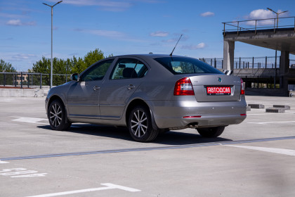 Продажа Skoda Octavia II (A5) Рестайлинг 1.9 AMT (105 л.с.) 2009 Белый в Автодом