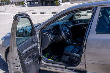 Продажа Skoda Octavia II (A5) Рестайлинг 1.9 AMT (105 л.с.) 2009 Белый в Автодом