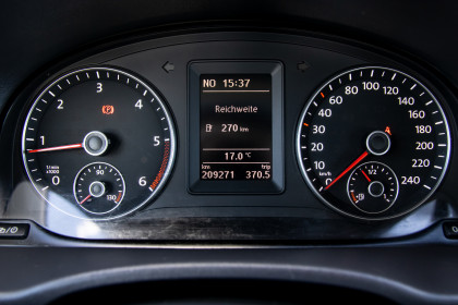 Продажа Volkswagen Caddy III Рестайлинг 1.6 MT (75 л.с.) 2015 Зеленый в Автодом
