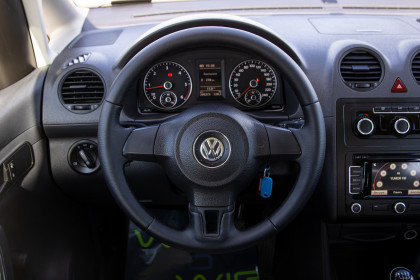Продажа Volkswagen Caddy III Рестайлинг 1.6 MT (75 л.с.) 2015 Зеленый в Автодом