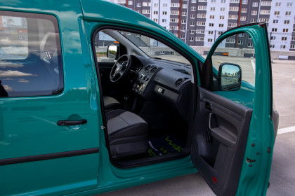 Продажа Volkswagen Caddy III Рестайлинг 1.6 MT (75 л.с.) 2015 Зеленый в Автодом