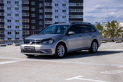 Купить Volkswagen Golf VII Рестайлинг 1.6 MT (115 л.с.) 2018 Серый в Автодом Продажа Volkswagen Golf VII Рестайлинг 1.6 MT (115 л.с.) 2018 Серый в Автодом