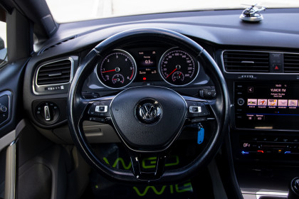 Продажа Volkswagen Golf VII Рестайлинг 1.6 MT (115 л.с.) 2018 Серый в Автодом