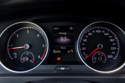 Продажа Volkswagen Golf VII Рестайлинг 1.6 MT (115 л.с.) 2018 Серый в Автодом