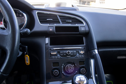 Продажа Peugeot 3008 I Рестайлинг 1.6 MT (120 л.с.) 2014 Серый в Автодом