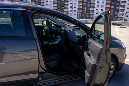 Продажа Peugeot 3008 I Рестайлинг 1.6 MT (120 л.с.) 2014 Серый в Автодом
