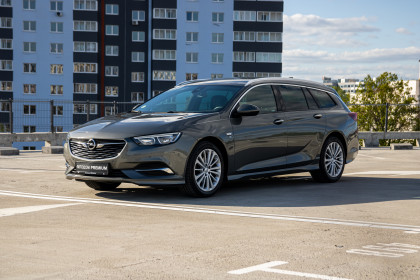 Купить Opel Insignia II 2.0 MT (170 л.с.) 2017 Серый в Автодом Продажа Opel Insignia II 2.0 MT (170 л.с.) 2017 Серый в Автодом