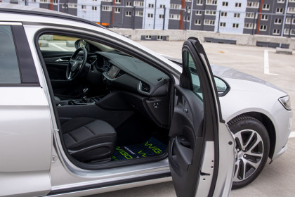 Продажа Opel Insignia II 1.6 MT (136 л.с.) 2018 Серый в Автодом