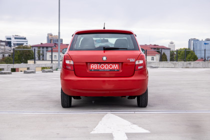 Продажа Skoda Fabia II 1.2 MT (70 л.с.) 2009 Красный в Автодом