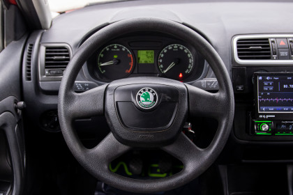 Продажа Skoda Fabia II 1.2 MT (70 л.с.) 2009 Красный в Автодом