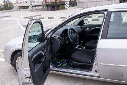 Продажа Ford Mondeo III Рестайлинг 2.0 MT (130 л.с.) 2005 Серый в Автодом