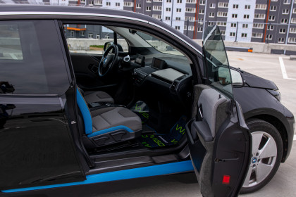 Продажа BMW i3 I (I01) Рестайлинг 120Ah 0.0 AT (170 л.с.) 2021 Черный в Автодом