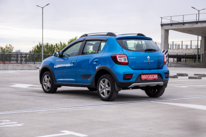 Продажа Renault Sandero II Stepway 1.6 AT (102 л.с.) 2017 Синий в Автодом