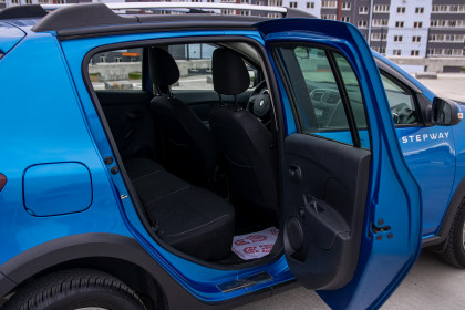 Продажа Renault Sandero II Stepway 1.6 AT (102 л.с.) 2017 Синий в Автодом