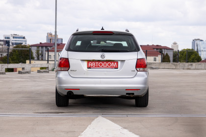 Продажа Volkswagen Golf VI 1.6 MT (105 л.с.) 2010 Серый в Автодом
