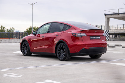 Продажа Tesla Model Y I Performance 0.0 AT (534 л.с.) 2022 Красный в Автодом
