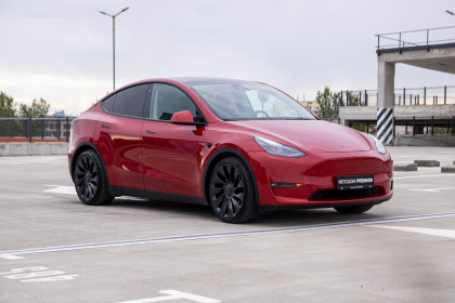 Продажа Tesla Model Y I Performance 0.0 AT (534 л.с.) 2022 Красный в Автодом