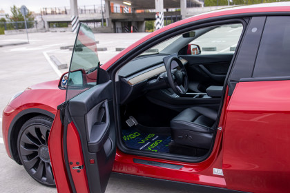 Продажа Tesla Model Y I Performance 0.0 AT (534 л.с.) 2022 Красный в Автодом