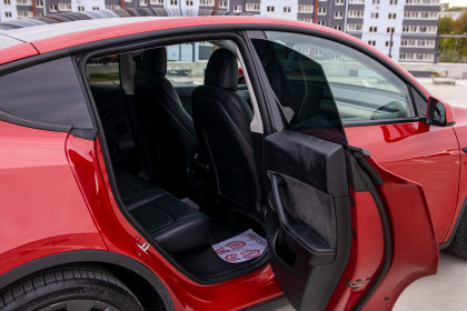 Продажа Tesla Model Y I Performance 0.0 AT (534 л.с.) 2022 Красный в Автодом