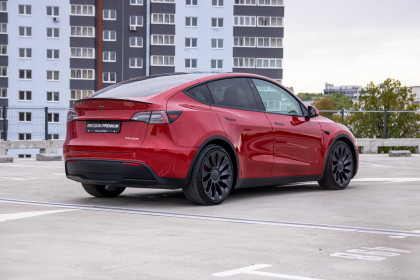 Продажа Tesla Model Y I Performance 0.0 AT (534 л.с.) 2022 Красный в Автодом