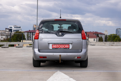 Продажа Peugeot 5008 I Рестайлинг 1.6 MT (120 л.с.) 2015 Серый в Автодом
