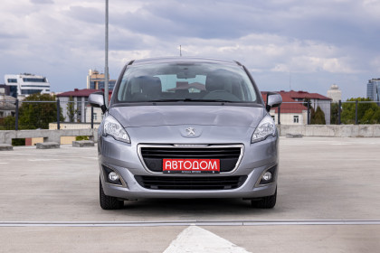 Продажа Peugeot 5008 I Рестайлинг 1.6 MT (120 л.с.) 2015 Серый в Автодом