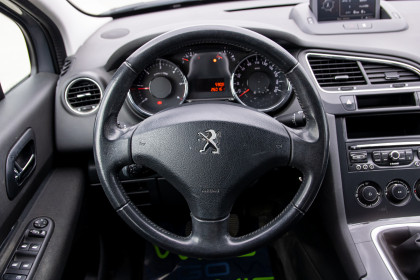 Продажа Peugeot 5008 I Рестайлинг 1.6 MT (120 л.с.) 2015 Серый в Автодом