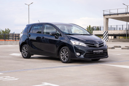 Продажа Toyota Verso I Рестайлинг 1.6 MT (112 л.с.) 2014 Черный в Автодом