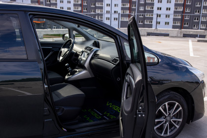 Продажа Toyota Verso I Рестайлинг 1.6 MT (112 л.с.) 2014 Черный в Автодом