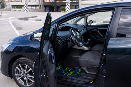 Продажа Toyota Verso I Рестайлинг 1.6 MT (112 л.с.) 2014 Черный в Автодом