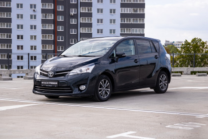 Продажа Toyota Verso I Рестайлинг 1.6 MT (112 л.с.) 2014 Черный в Автодом