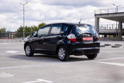 Продажа Honda Jazz II 1.3 AMT (100 л.с.) 2009 Черный в Автодом