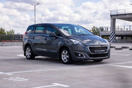 Продажа Peugeot 5008 I Рестайлинг 1.6 MT (120 л.с.) 2015 Серый в Автодом
