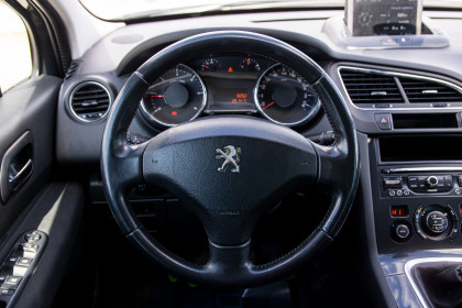 Продажа Peugeot 5008 I Рестайлинг 1.6 MT (120 л.с.) 2015 Серый в Автодом