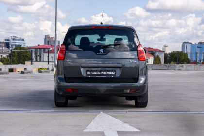 Продажа Peugeot 5008 I Рестайлинг 1.6 MT (120 л.с.) 2015 Серый в Автодом